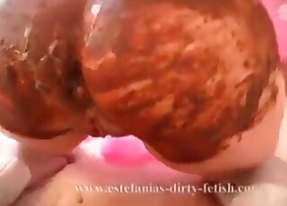 Thick woman with a nice ass gets in a shitty situation