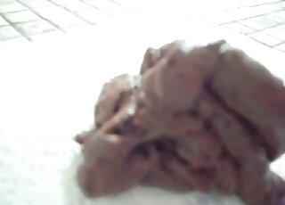 Chubby bitch is shitting on the floor